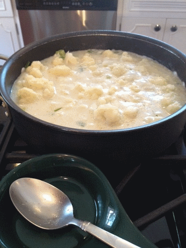 wiaw-veggie-roundup-cauliflower-soup